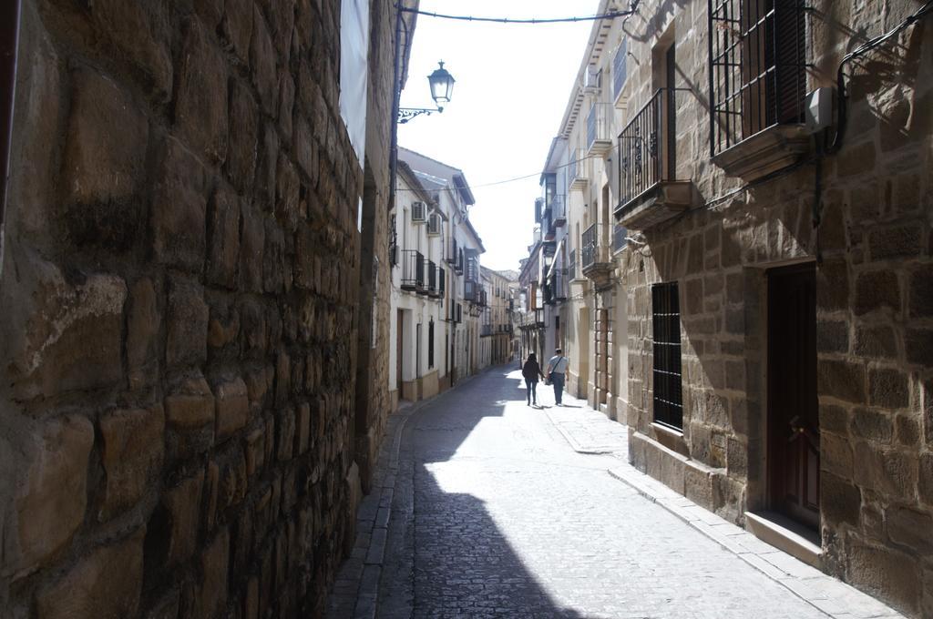 Arco De Las Descalzas Ubeda  Exterior photo